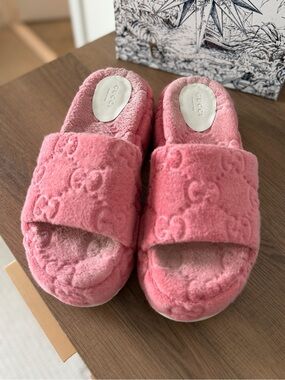 Gucci GG Platform Sandals Pink Plush.